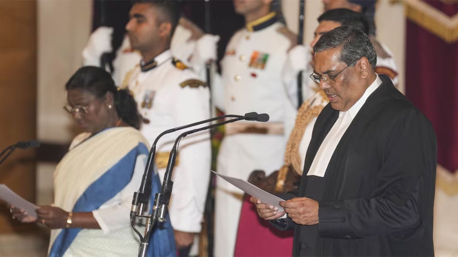 ദ്രൗപദി മുർമു , സഞ്ജീവ് ഖന്ന