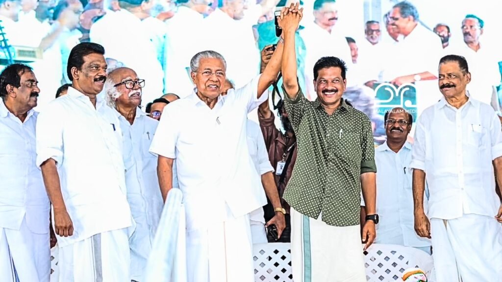 UR Pradeep MLA with CM Pinarayi Vijayan and CPIM Leaders MV Govindan and K Radhakrishnan at chelakkara election campaign