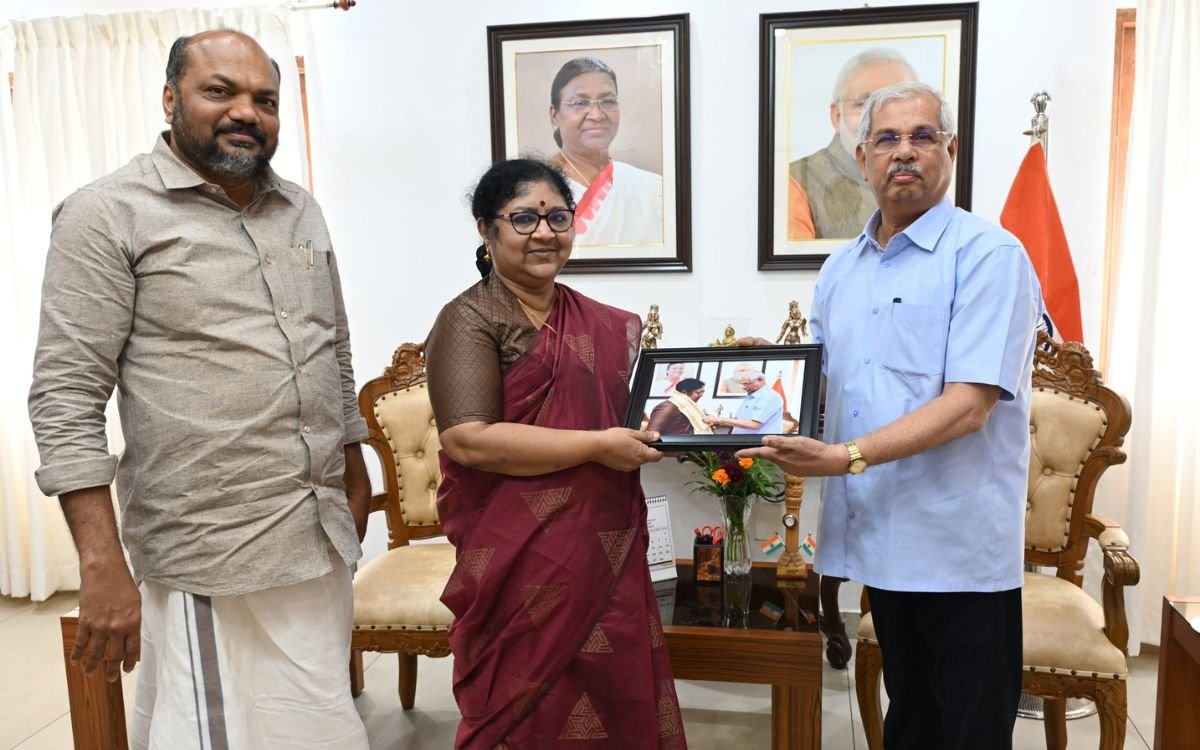 Minister P Rajeev, Dr R Bindu and Governor Rajendra Vishwanath Arlekar