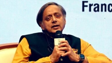 Shashi Tharoor