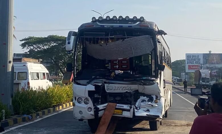 Bus rams into container taking U-turn at Kumbalam poll plaza