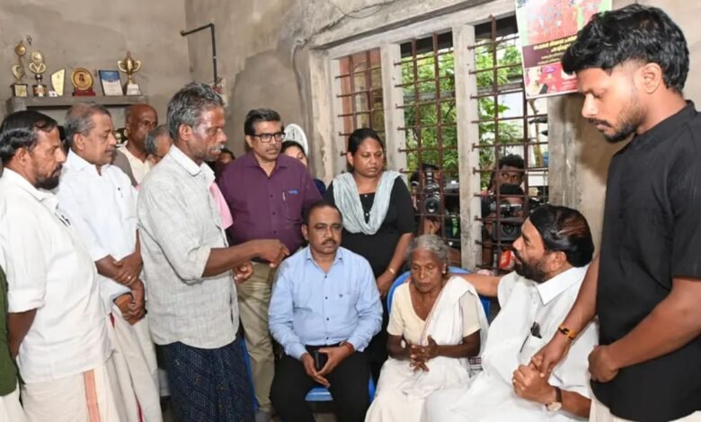 Minister at Kottayam Medical College Collapse victim Bindu's House